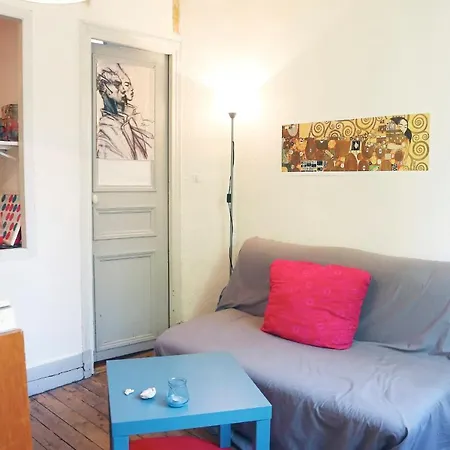 Charming Bright Near Montmartre דירה *
